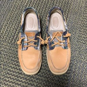 Women’s songfish boat shoe